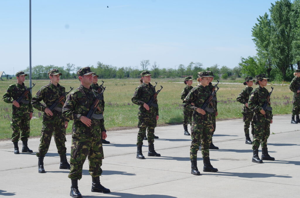 Ceremonie de depunere a jurământului militar